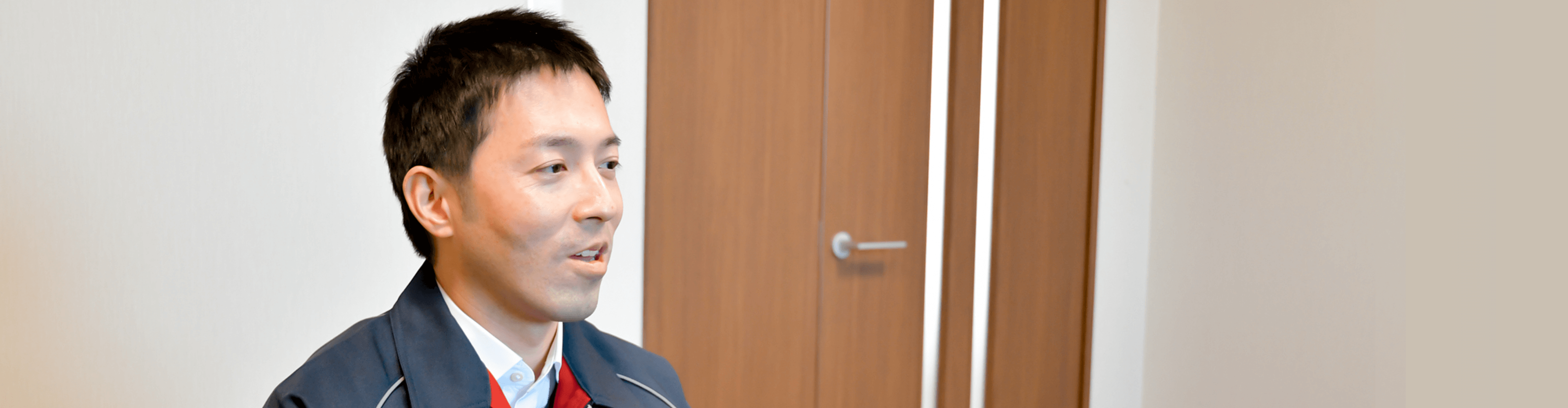 男性社員の写真